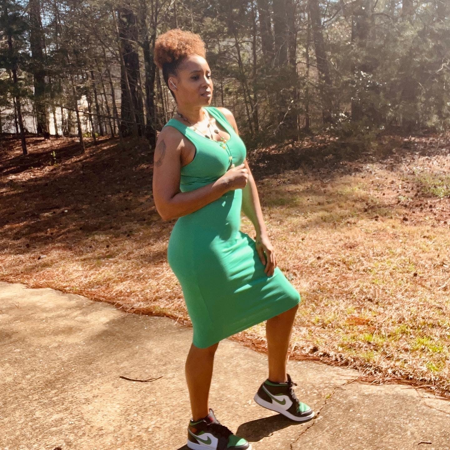 Green sleeveless tank midi
