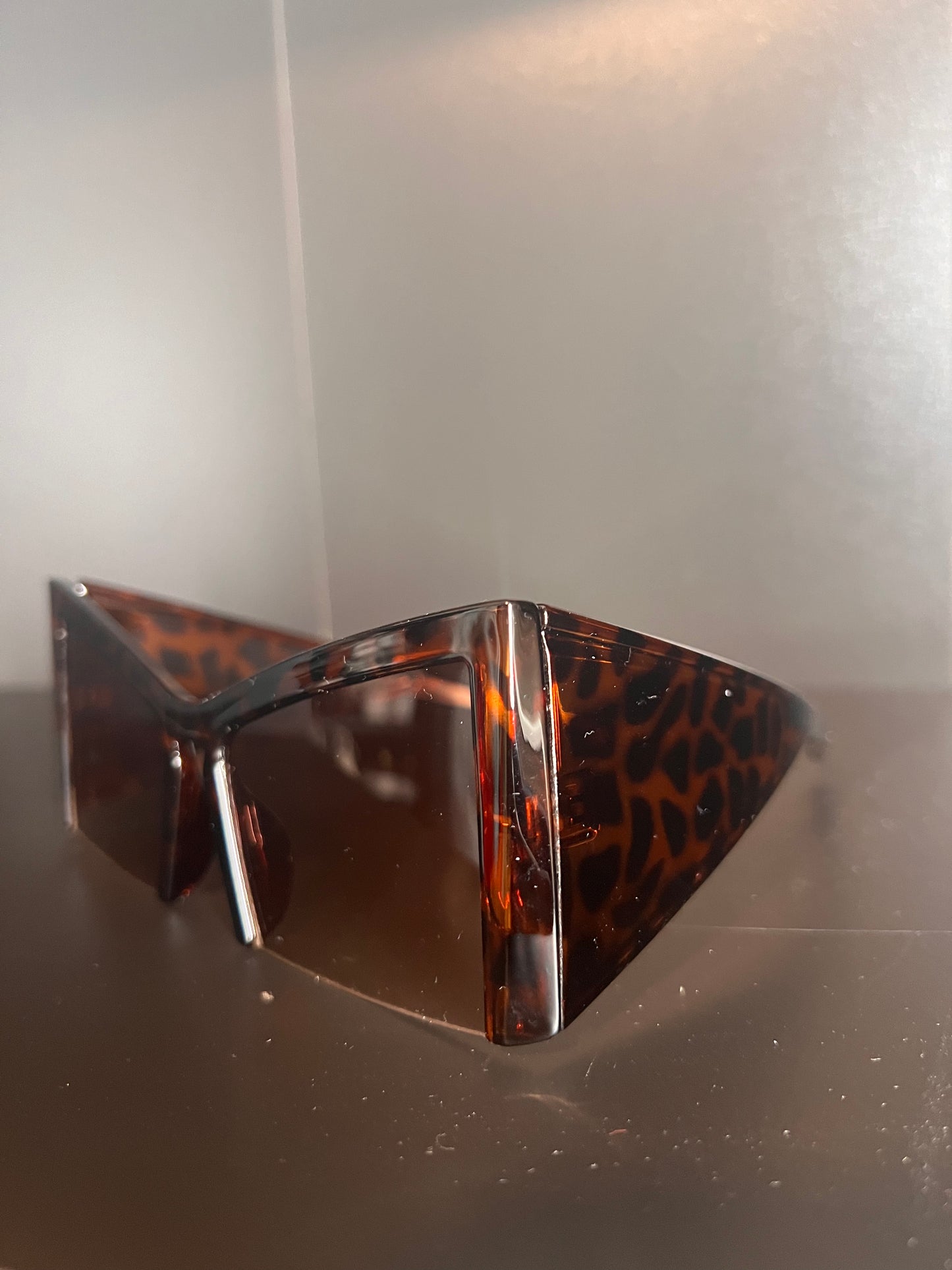 LG Sharp Triangle Sunnies