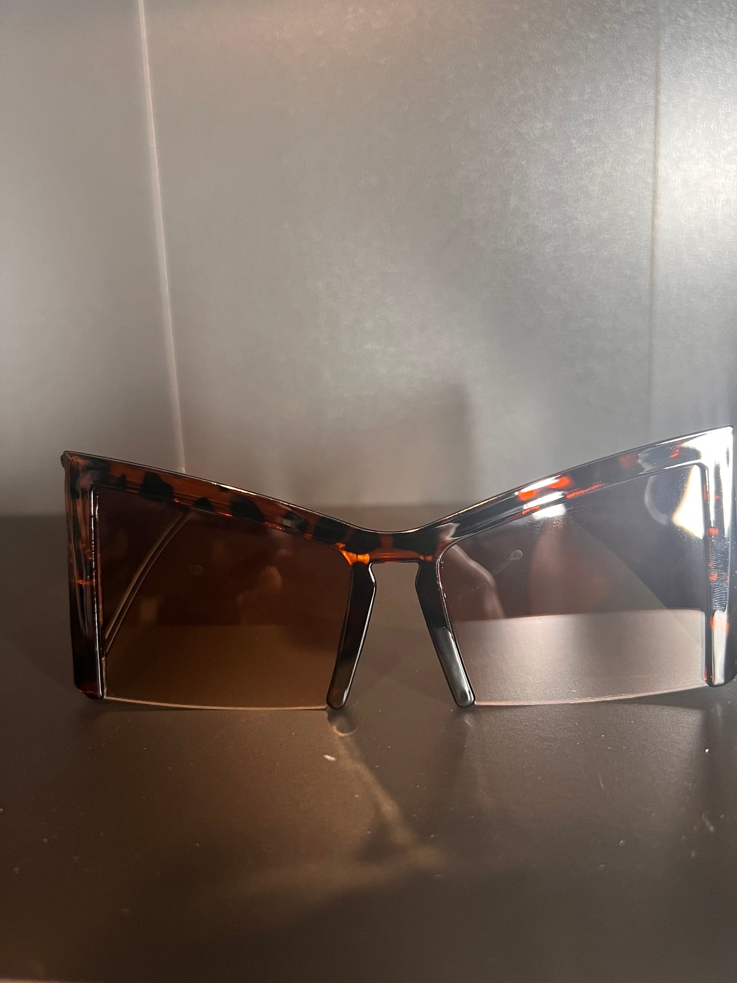 LG Sharp Triangle Sunnies