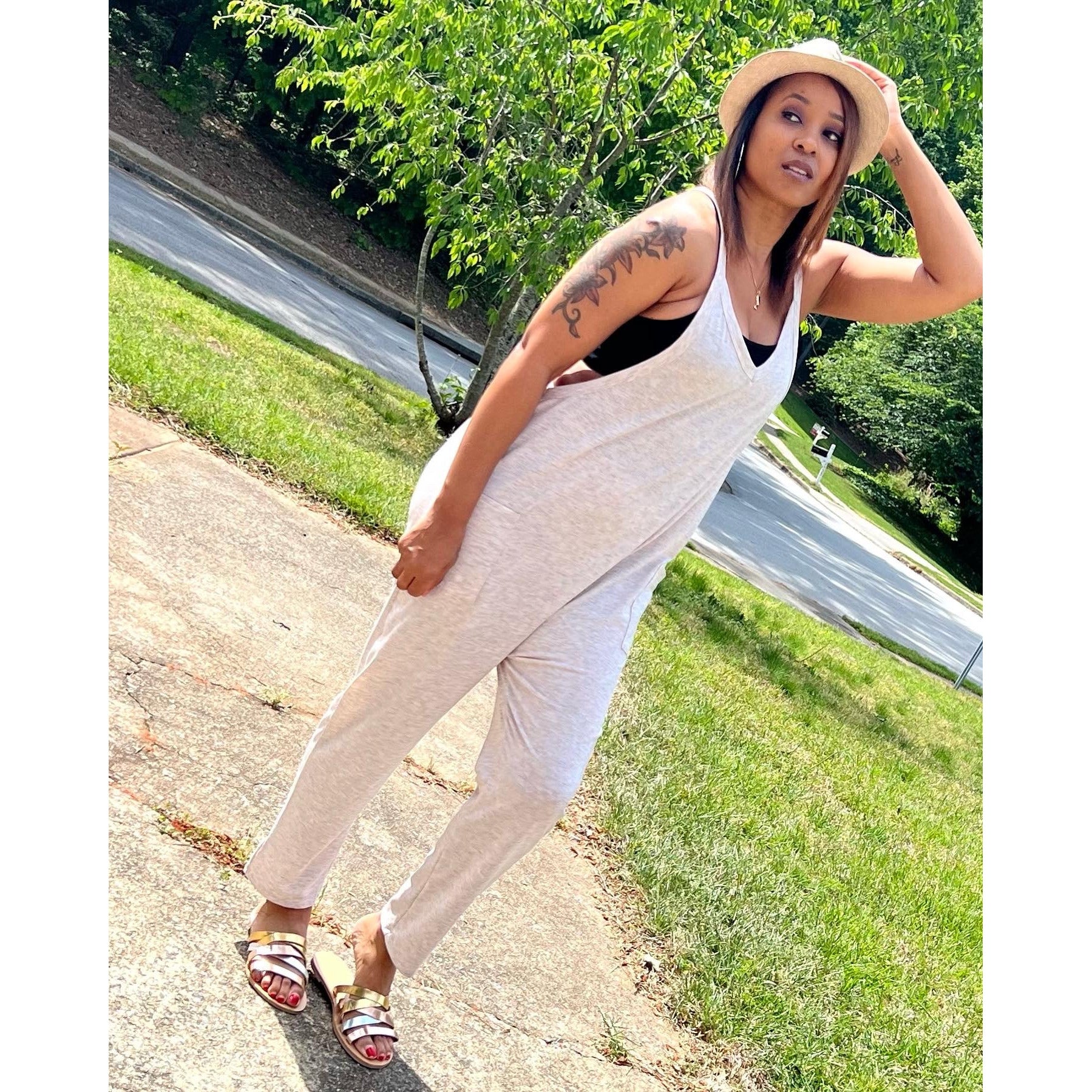 Sleeveless front pocket jumpsuit in oatmeal